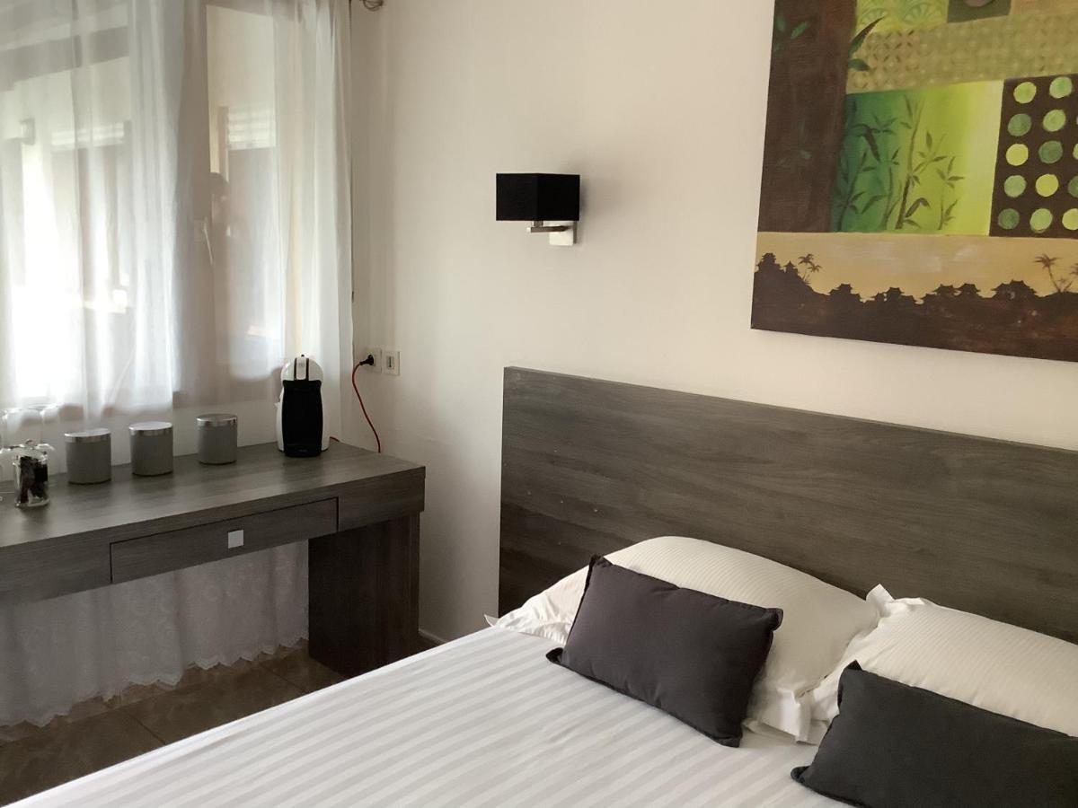 La Dolce Farniente Bed & Breakfast Biaudos Bagian luar foto